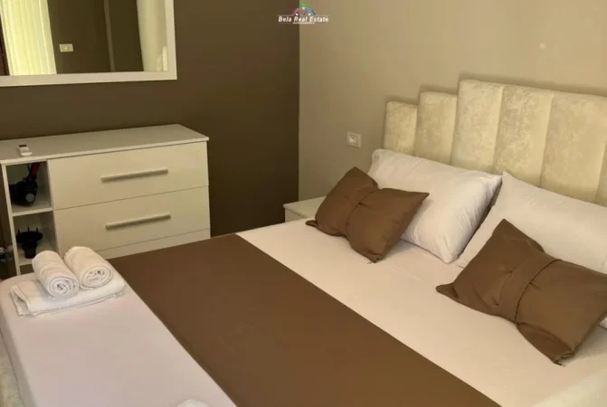 Tirane, jepet me qera apartament 1+1+Ballkon Kati 2, 85 m² 600 € (rruga Peti)