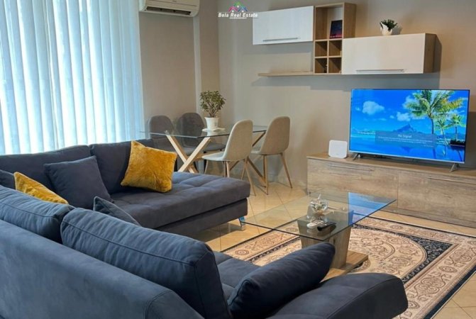 Tirane, jepet me qera apartament 1+1+Ballkon Kati 2, 85 m² 600 € (rruga Peti)