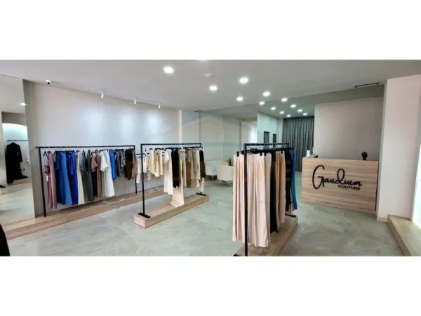 Pogradec, shitet dyqan , (Pogradec)