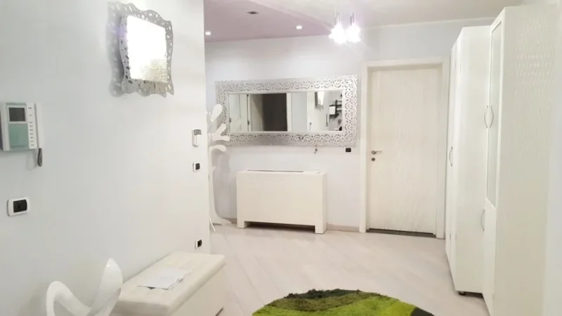 Tirane, jepet me qera apartament 3+1, Kati 2, 280 m² 3.000 €(Bllok)