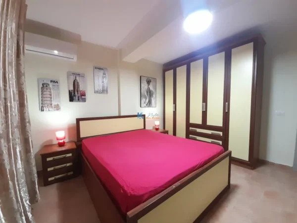 Tirane, jap me qera apartament 2+1+Ballkon Kati 8, 120 m² 650 € (Stacioni i Trenit)