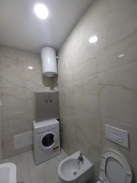 jepet me qera Kati 5, 90 m² 500 €