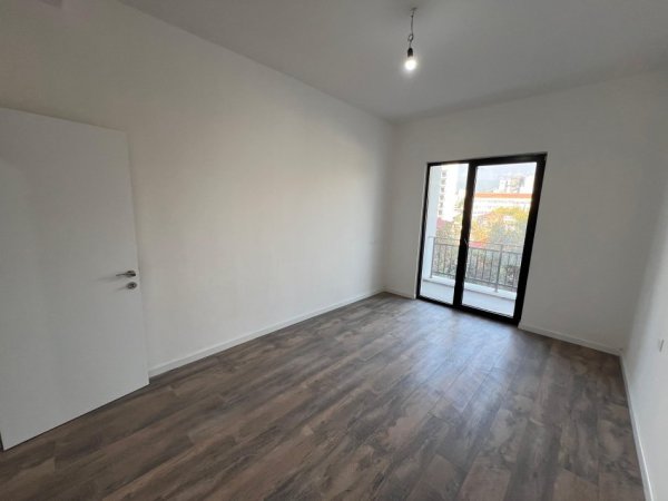 Tirane, shes apartament 2+1+Ballkon Kati 2, 114 m² 205.200 € (FARMACIA 10)