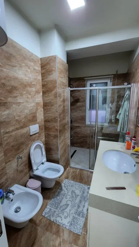 Tirane, shes apartament 2+1 Kati 2, 125 m² 245.000 € (Kopshti botanik)