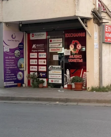 Tirane, jepet me qera dyqan Kati 0, 29 m² (Don Bosko)