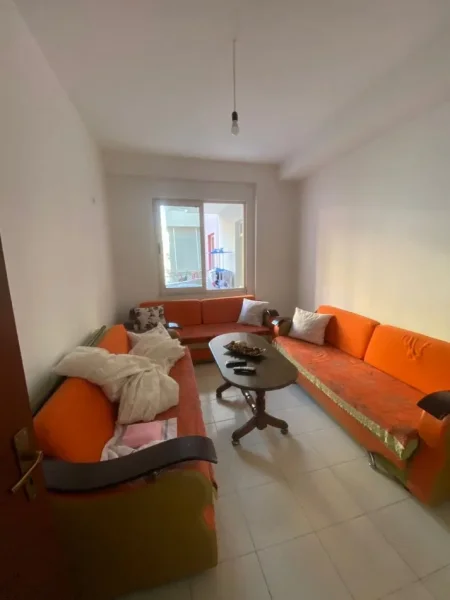 Tirane, jepet me qera apartament 3+1+Aneks+Ballkon Kati 2, 120 m² 350 € (Fresku te Spar 1)