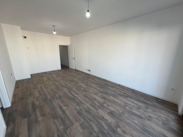 Tirane, shitet apartament 2+1+Ballkon Kati 2, 114 m² 205.200 € (Rruga e Dibres)