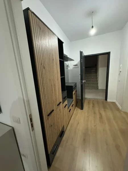 Tirane, jepet me qera apartament 1+1+Aneks+Ballkon Kati 1, 71 m² 500 € (Teodor keko)