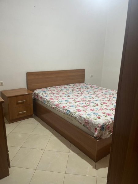 Tirane, jepet me qera apartament 2+1+Aneks+Ballkon Kati 6, 95 m² 400 € (Besim allla)
