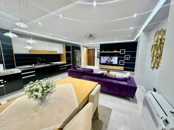 Tirane, jepet me qera apartament 2+1+Aneks+Ballkon Kati 5, 110 m² 600 € (besim alla)