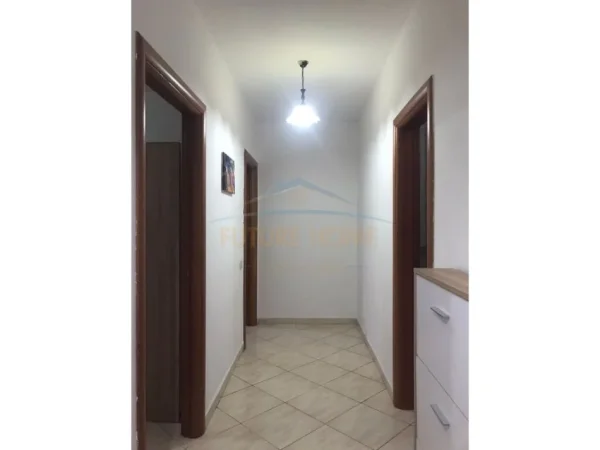 Tirane, shitet apartament 2+1 Kati 8, 116 m² 210.000 € (Stacioni i Trenit)