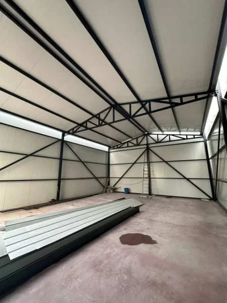 Tirane, jepet me qera magazine Kati 0, 110 m² 800 € (Astir)