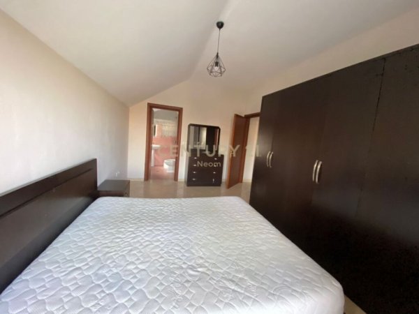 Tirane, jap me qera apartament 2+1+Ballkon , 118 m² 550 € (Liqeni i Thatë)