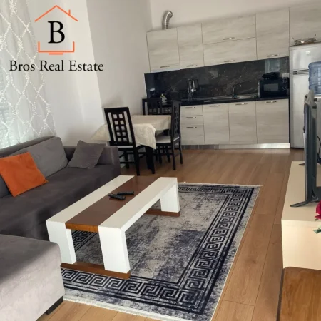 Tirane, shitet apartament 1+1+Ballkon Kati 3, 63 m² 108.000 € (Rruga e dibres)