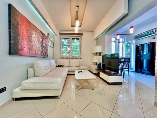 Tirane, jap me qera apartament 2+1 , 103 m² 780 € (Ish Blloku)