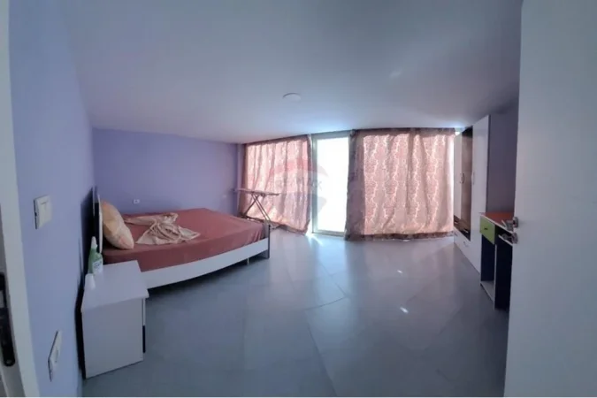 Tirane, jepet me qera apartament duplex 2+1 Kati 1, 75 m² 300 € (Fresku)