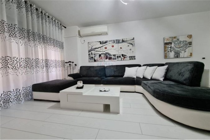 Tirane, jepet me qera apartament 2+1 Kati 5, 105 m² 750 € (Skender Luarasi - Komuna e Parisit)