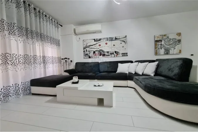 Tirane, jepet me qera apartament 2+1 Kati 5, 105 m² 750 € (Skender Luarasi - Komuna e Parisit)