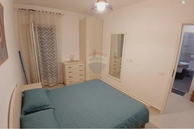 Tirane, jepet me qera apartament 1+1 Kati 7, 60 m² 600 € (Ndre Mjeda - Kompleksi Kontakt)