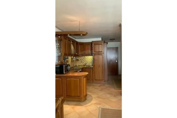 Tirane, jepet me qera apartament 1+1 Kati 7, 52 m² 600 € (Air Albania Stadium)
