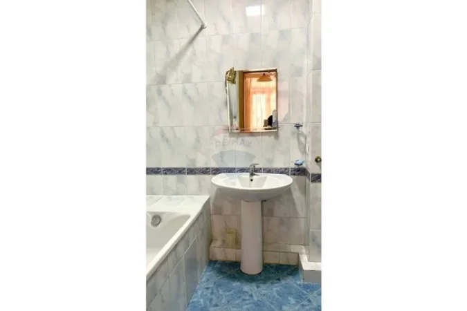 Tirane, jepet me qera apartament 1+1 Kati 7, 52 m² 600 € (Air Albania Stadium)