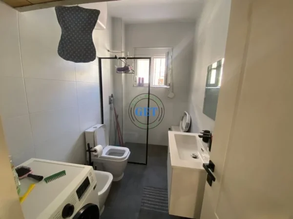 Durres, shitet apartament 1+1+Ballkon Kati 1, 56 m² 65.000 € (Ish Rajoni Policise)