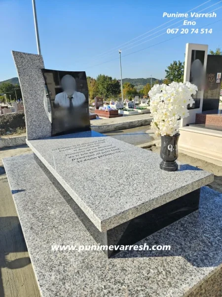 Tirane, ofroj Punime Varresh Tufine. Tirane