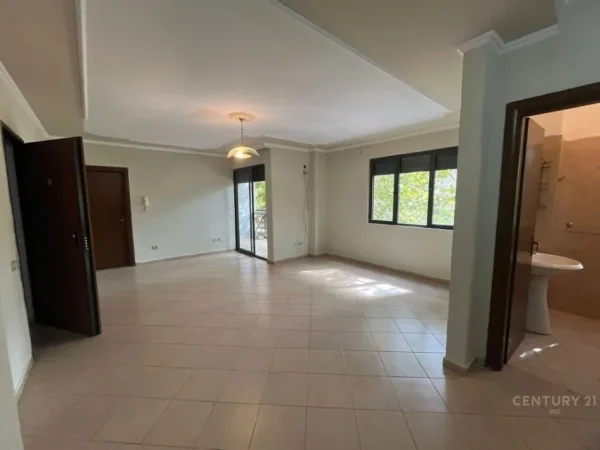 Tirane, shitet apartament 2+1+Ballkon Kati 2, 100 m² 159.000 € 