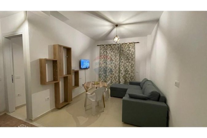 Tirane, jepet me qera apartament 1+1 Kati 2, 50 m² 600 € (Myslym shyri)