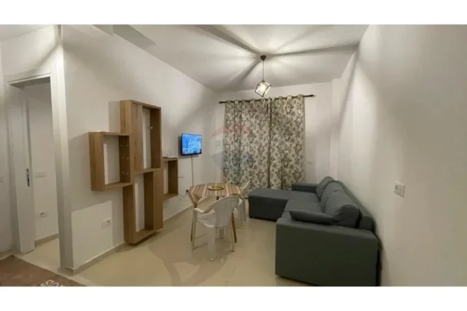 Tirane, jepet me qera apartament 1+1 Kati 2, 50 m² 600 € (Myslym shyri)