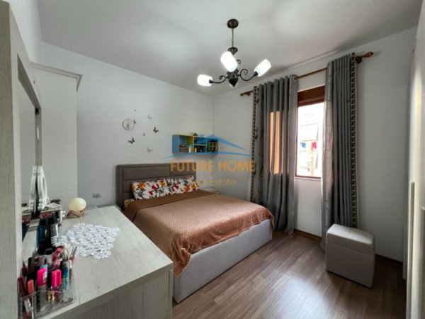 Tirane, shitet apartament 2+1 Kati 3, 85 m² 73.000 € (Rruga Azem Galica)