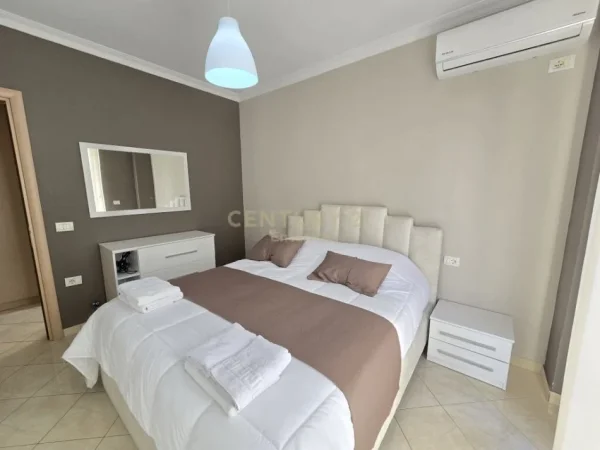 Tirane, shitet 1+1 Kati 6, 64 m² 135.000 € (liqeni i thate)
