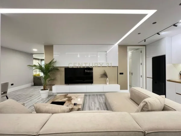 Tirane, jepet me qera apartament 2+1 , 155 m² 2.300 € (blloku)