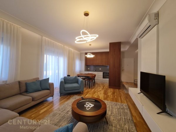 Tirane, jap me qera apartament 2+1+2+POST PARKIMI , 125 m² 1.800 € (Qendra Tregtare TEG)