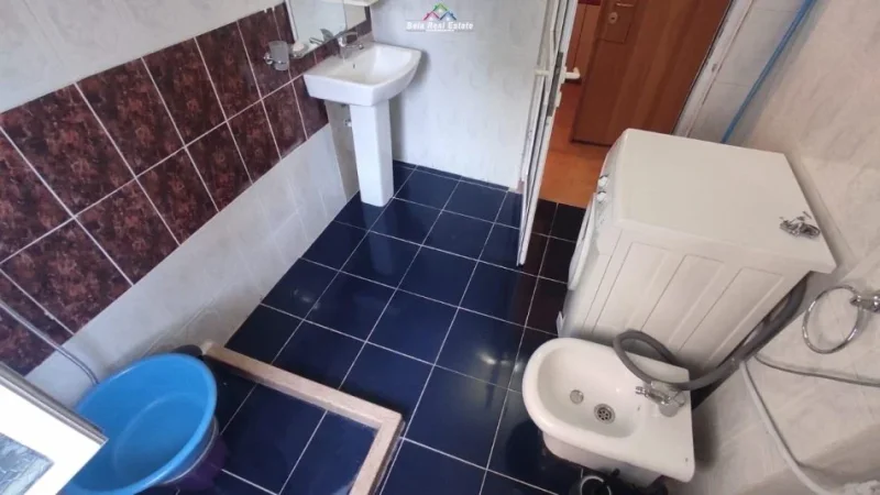 Tirane, jepet me qera apartament 1+1 Kati 2, 60 m² 550 € (Bllok, Sheshi Wilson)