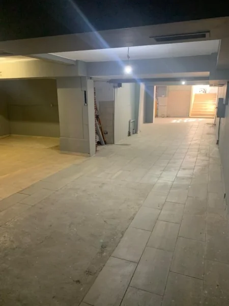 Tirane, jepet me qera ambjent biznesi Kati 0, 201 m² 750 € (rruga ndre mjeda)