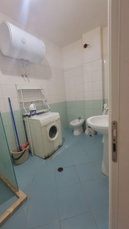 Durres, jepet me qera apartament 1+1 Kati 9, 60 m² 260 €