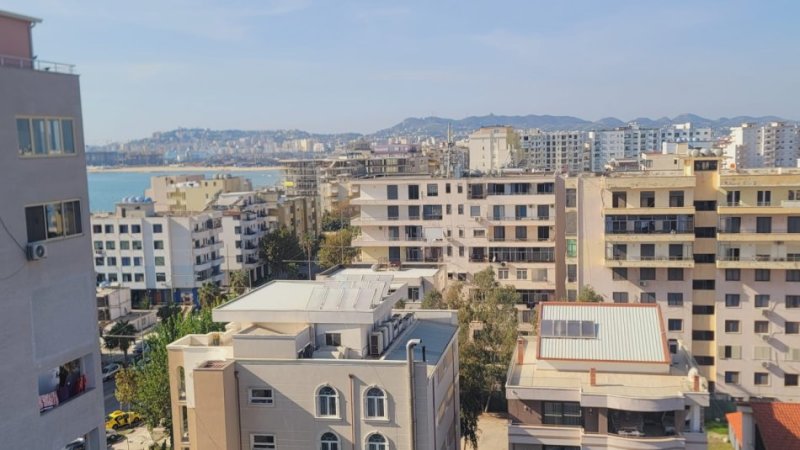 Durres, jepet me qera apartament 1+1 Kati 9, 60 m² 260 €