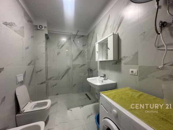 Tirane, jap me qera apartament 1+1+Ballkon , 62 m² 500 € (Liqeni i Thatë)
