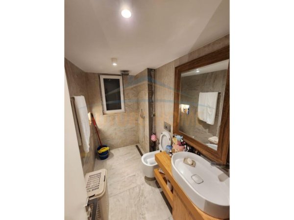 Tirane, jepet me qera apartament 2+1 Kati 3, 78 m² 700 € (ASIM Vokshi)