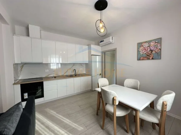 Tirane, jepet me qera apartament 2+1 Kati 5, 79 m² 600 € (teodor kekounaza e re)