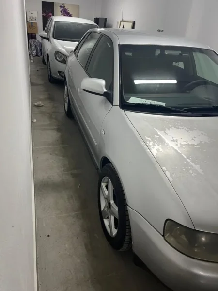 Elbasan, shes makine Audi A3 Nafte, gri metalizato manuale 1.700 €