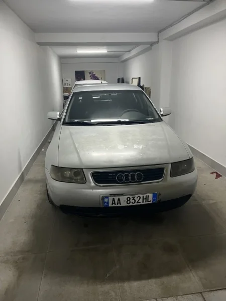 Elbasan, shes makine Audi A3 Nafte, gri metalizato manuale 1.700 €