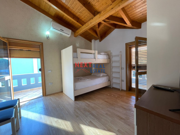 Vlore, jepet me qera apartament 2+1+Ballkon , 450 € (PLAZHI I VJETER)