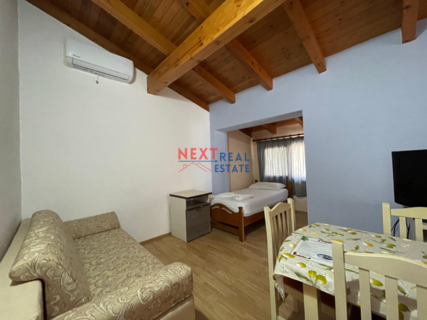 Vlore, jepet me qera apartament 1+1+Ballkon , 400 € (PLAZH I VJETER)