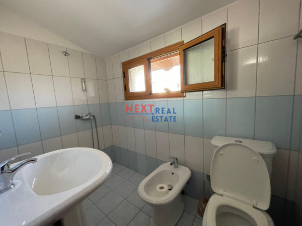Vlore, jepet me qera apartament 1+1+Ballkon , 400 € (PLAZH I VJETER)