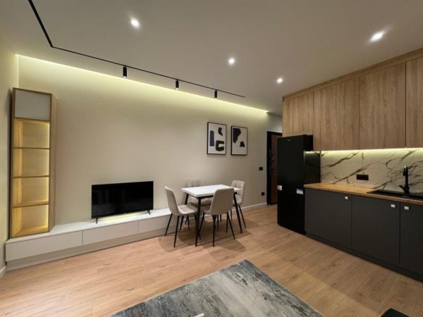 Tirane, shitet apartament 1+1+Ballkon Kati 5, 57 m² 150.000 € (Pazari i Ri)