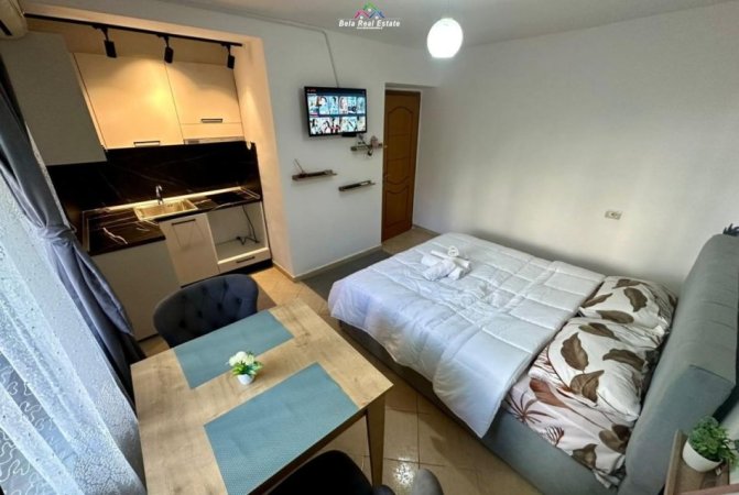 Tirane, jepet me qera garsonier 1+1 Kati 1, 45 m² 400 € (rruga Todi Shkurti)