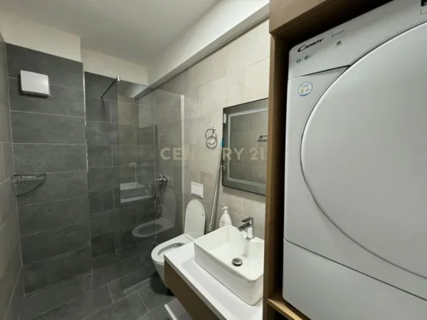 Tirane, jepet me qera apartament 1+1 Kati 1, 530 € (rezidenca kodra e diellit)