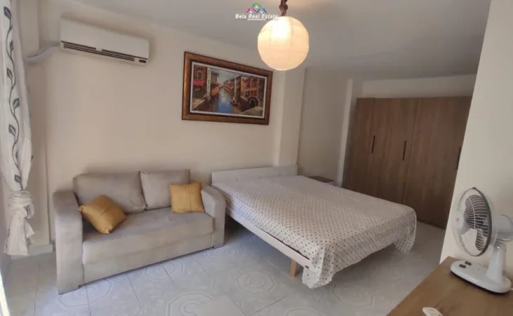 Tirane, jepet me qera apartament 1+1 Kati 2, 60 m² 550 € (Sheshi Willson)